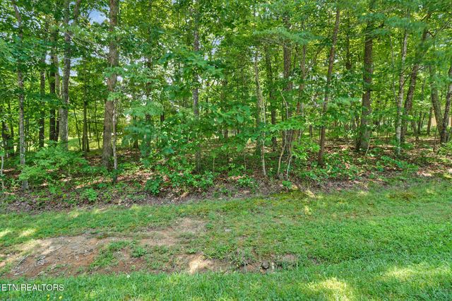 153 Trentwood Drive, Crossville, TN 38558