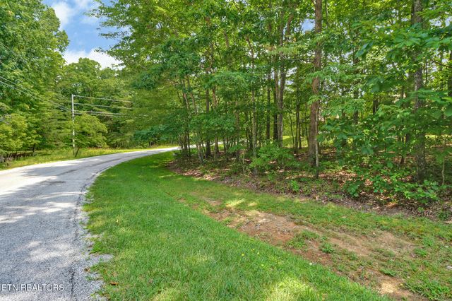 153 Trentwood Drive, Crossville, TN 38558