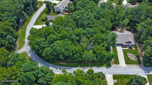 153 Trentwood Drive, Crossville, TN 38558