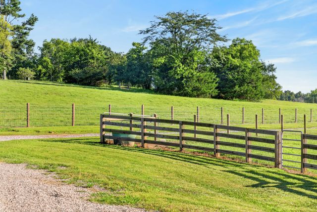 4792 Ollie Chunn Rd, Spring Hill, TN 37174