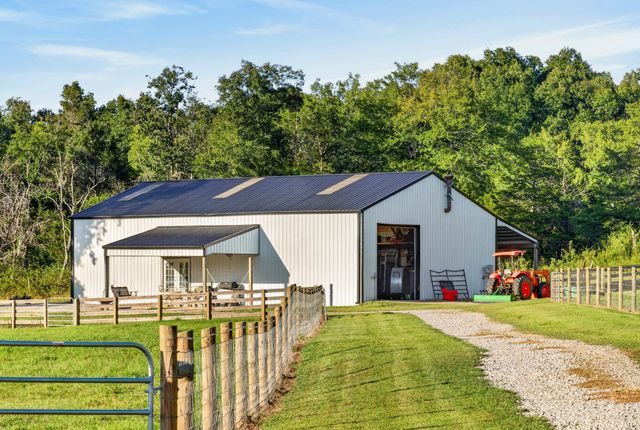 4792 Ollie Chunn Rd, Spring Hill, TN 37174