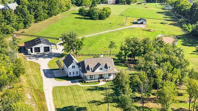 4792 Ollie Chunn Rd, Spring Hill, TN 37174