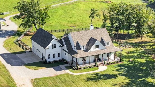 4792 Ollie Chunn Rd, Spring Hill, TN 37174