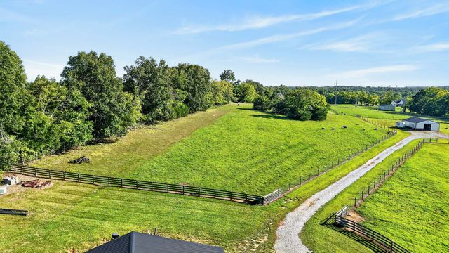 4792 Ollie Chunn Rd, Spring Hill, TN 37174