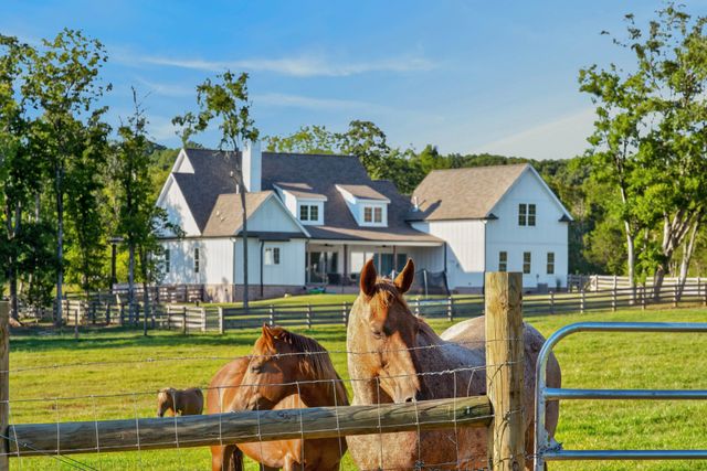 4792 Ollie Chunn Rd, Spring Hill, TN 37174