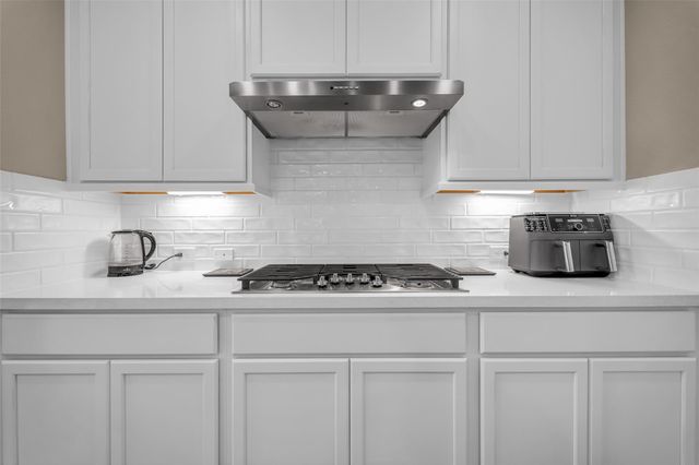 21102 Chelton Beach Drive, Cypress, TX 77433