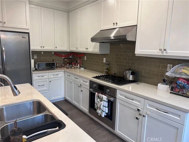 64 Emerald Clover, Irvine, CA 92620