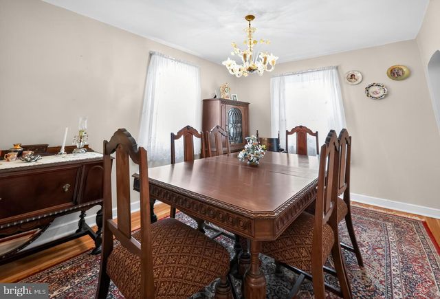 112 WALNUT HILL LN, Havertown, PA 19083