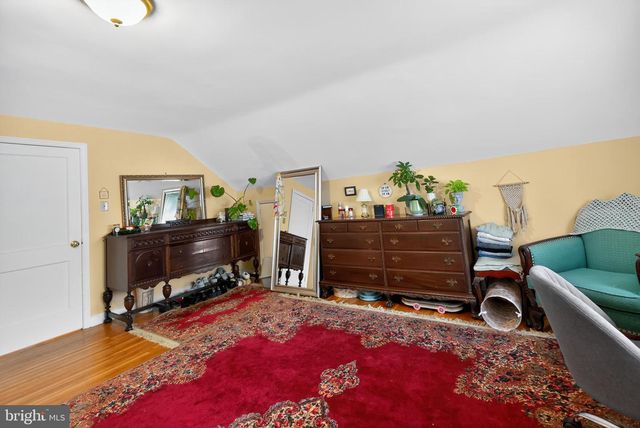 112 WALNUT HILL LN, Havertown, PA 19083