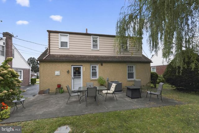 112 WALNUT HILL LN, Havertown, PA 19083