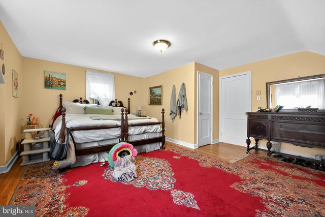 112 WALNUT HILL LN, Havertown, PA 19083
