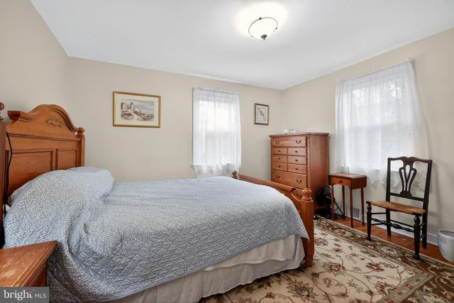 112 WALNUT HILL LN, Havertown, PA 19083