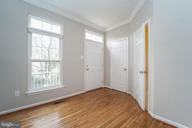 10 PEPPERDINE CIR, Baltimore, MD 21228