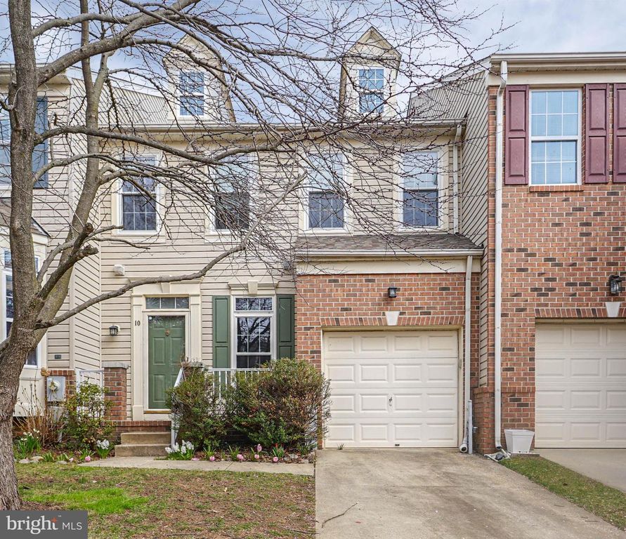 10 PEPPERDINE CIR, Baltimore, MD 21228
