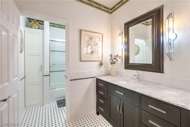 2421 La Seyne Court, Las Vegas, NV 89128