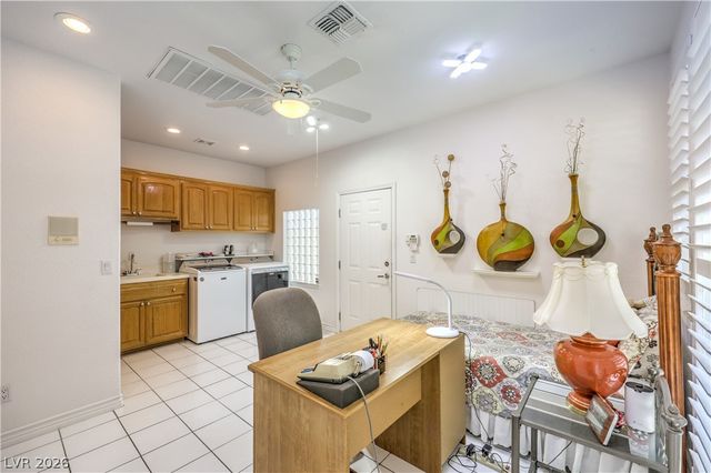 2421 La Seyne Court, Las Vegas, NV 89128