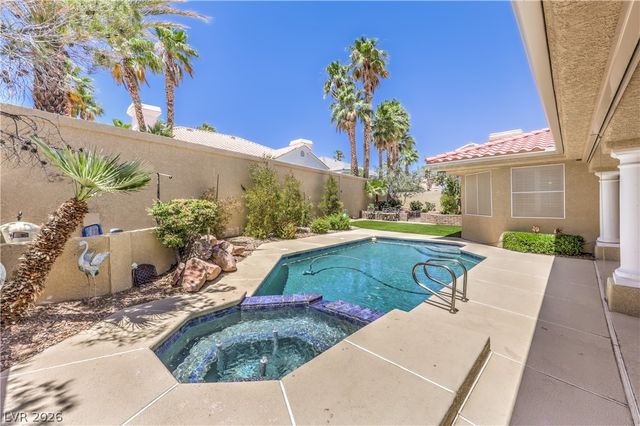 2421 La Seyne Court, Las Vegas, NV 89128