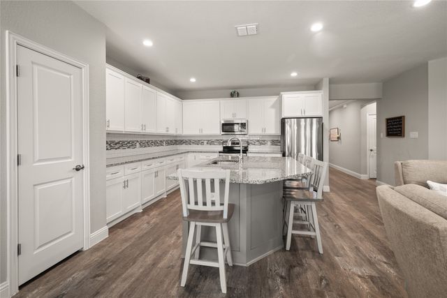 5604 Wainwright Drive, Fort Worth, TX 76112