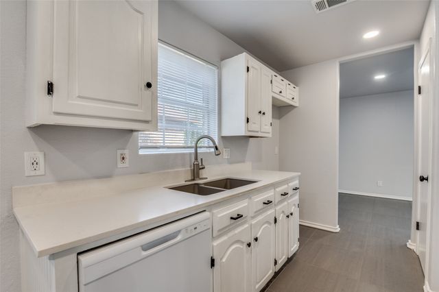 314 Timberline Drive, Duncanville, TX 75137