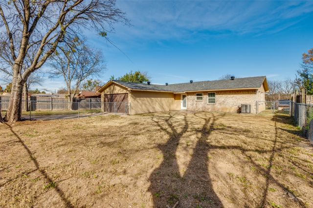 314 Timberline Drive, Duncanville, TX 75137