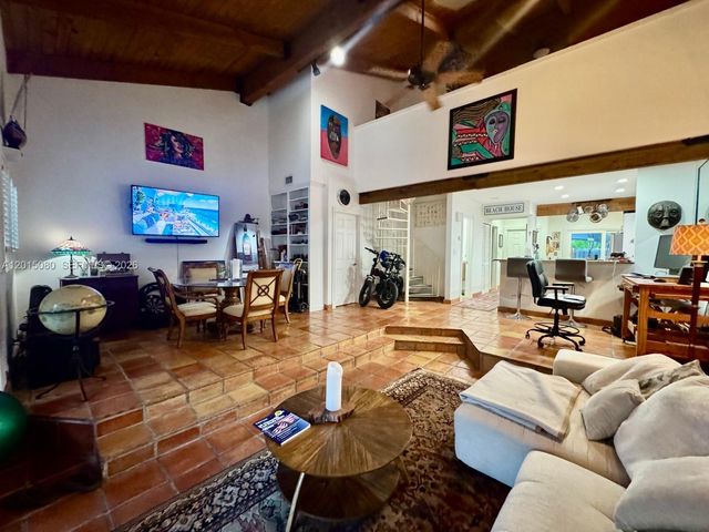 1260 SE 2nd St 1260, Fort Lauderdale, FL 33301