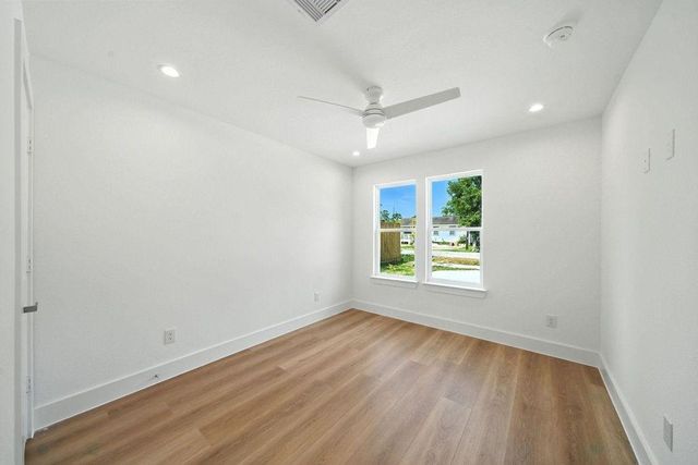 8114 Count Street A, Houston, TX 77028