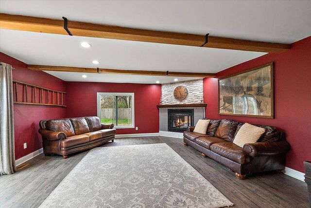 15621 Cox Street, Clinton Township, MI 48038