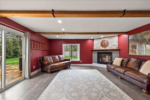 15621 Cox Street, Clinton Township, MI 48038