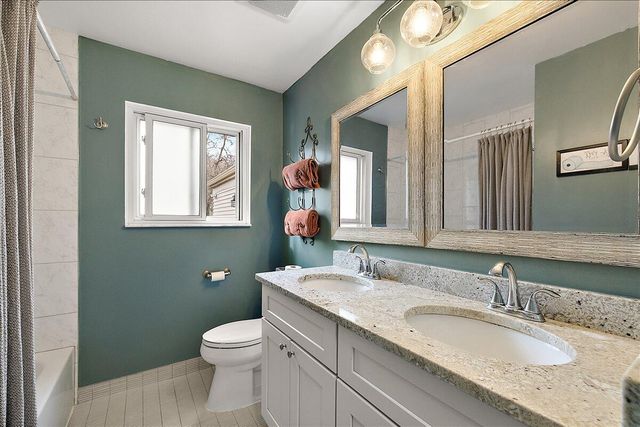 15621 Cox Street, Clinton Township, MI 48038