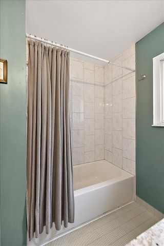 15621 Cox Street, Clinton Township, MI 48038