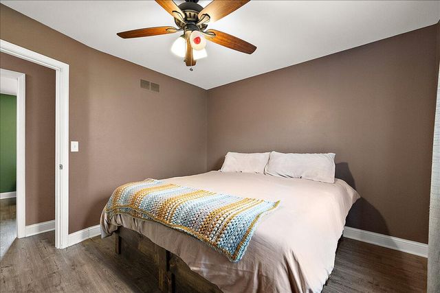 15621 Cox Street, Clinton Township, MI 48038