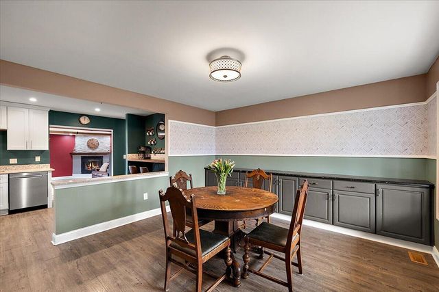 15621 Cox Street, Clinton Township, MI 48038