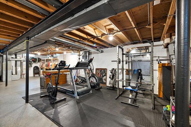 15621 Cox Street, Clinton Township, MI 48038