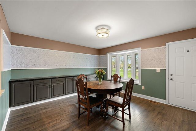 15621 Cox Street, Clinton Township, MI 48038