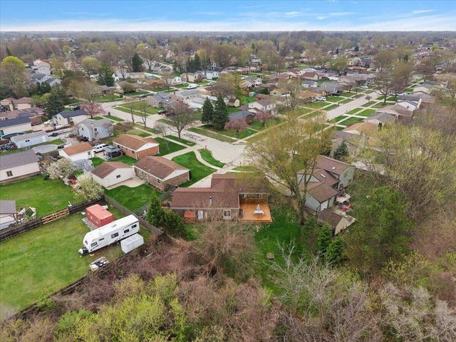 15621 Cox Street, Clinton Township, MI 48038