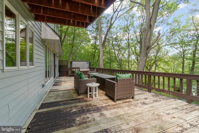 42 CREEK RD, Lumberton, NJ 08048