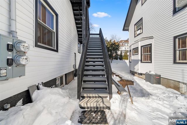 4 Francis Place 2, Montclair, NJ 07042