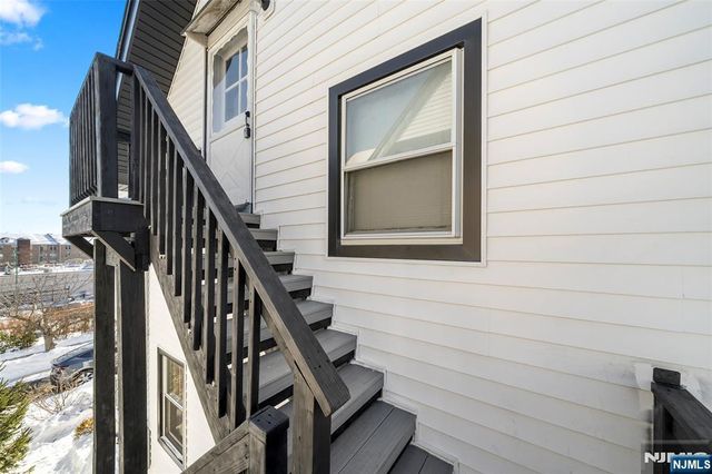 4 Francis Place 2, Montclair, NJ 07042