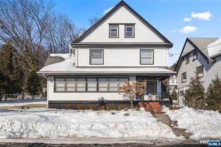 4 Francis Place 2, Montclair, NJ 07042
