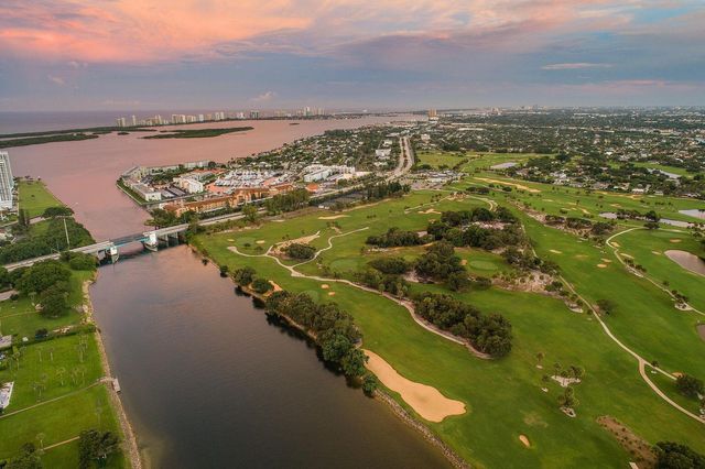 44 Yacht Club Drive 210, North Palm Beach, FL 33408