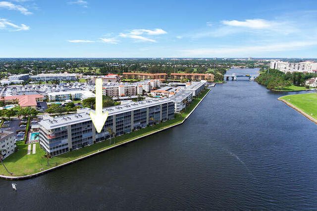 44 Yacht Club Drive 210, North Palm Beach, FL 33408