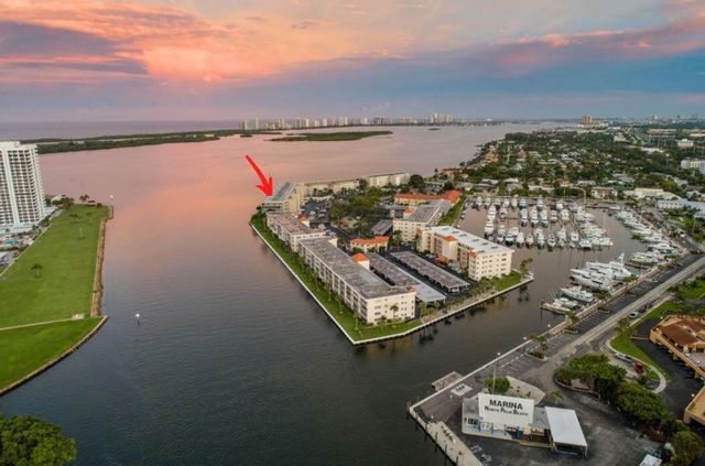 44 Yacht Club Drive 210, North Palm Beach, FL 33408