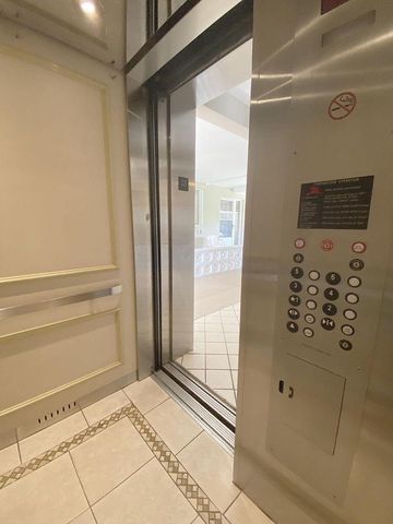 44 Yacht Club Drive 210, North Palm Beach, FL 33408