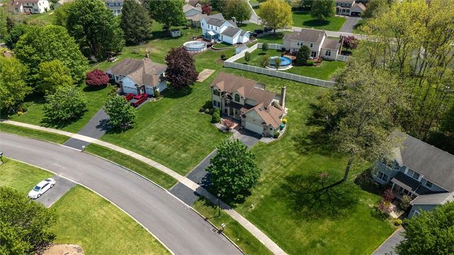 258 Tumbleweed Drive, Henrietta, NY 14534