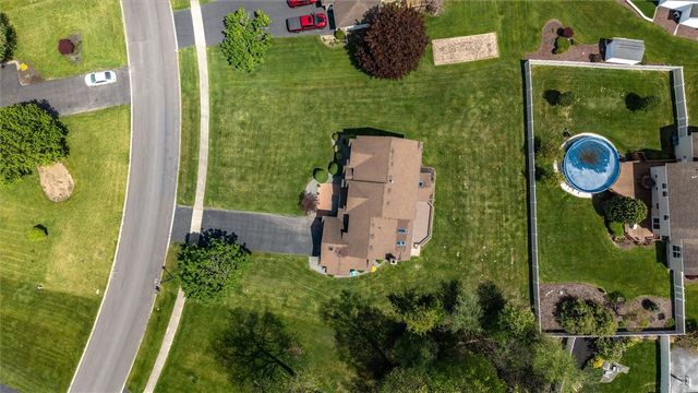 258 Tumbleweed Drive, Henrietta, NY 14534