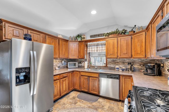637 Prospect Avenue, Pine Beach, NJ 08741