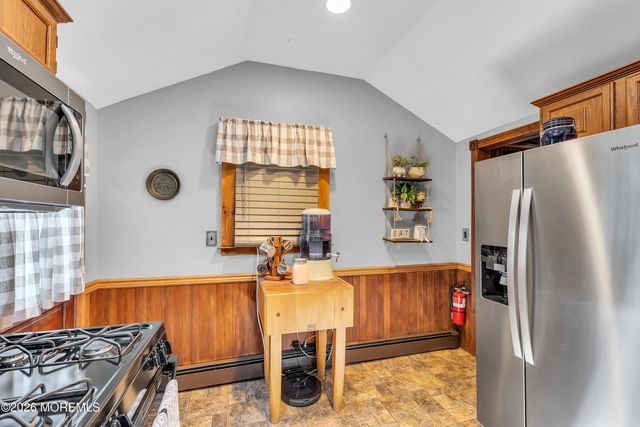 637 Prospect Avenue, Pine Beach, NJ 08741