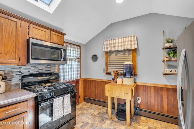 637 Prospect Avenue, Pine Beach, NJ 08741