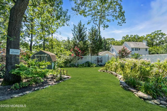 637 Prospect Avenue, Pine Beach, NJ 08741