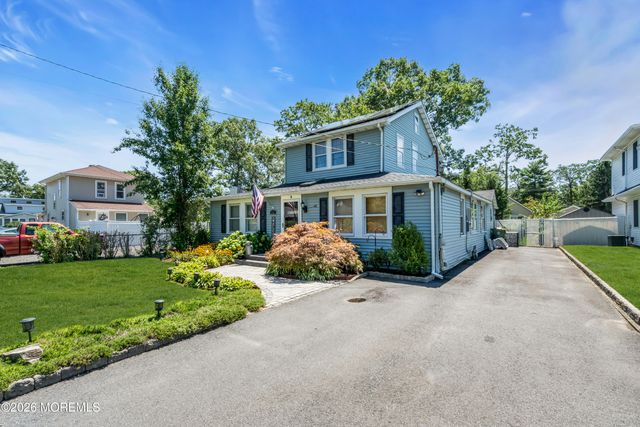 637 Prospect Avenue, Pine Beach, NJ 08741